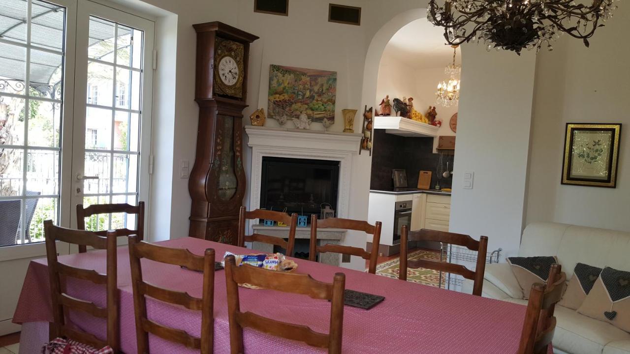 Villa Primavera Galeria  Luaran gambar