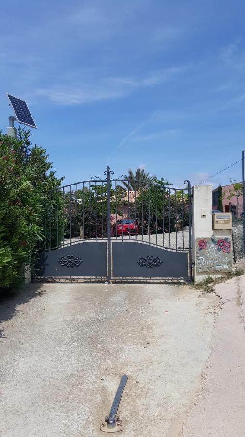 Villa Primavera Galeria  Luaran gambar