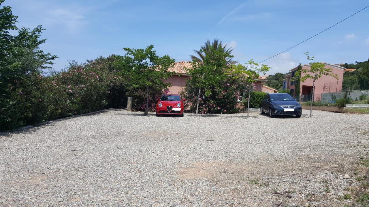 Villa Primavera Galeria  Luaran gambar